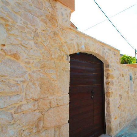 Apartment Sara With Seaview Petrcane Exterior photo